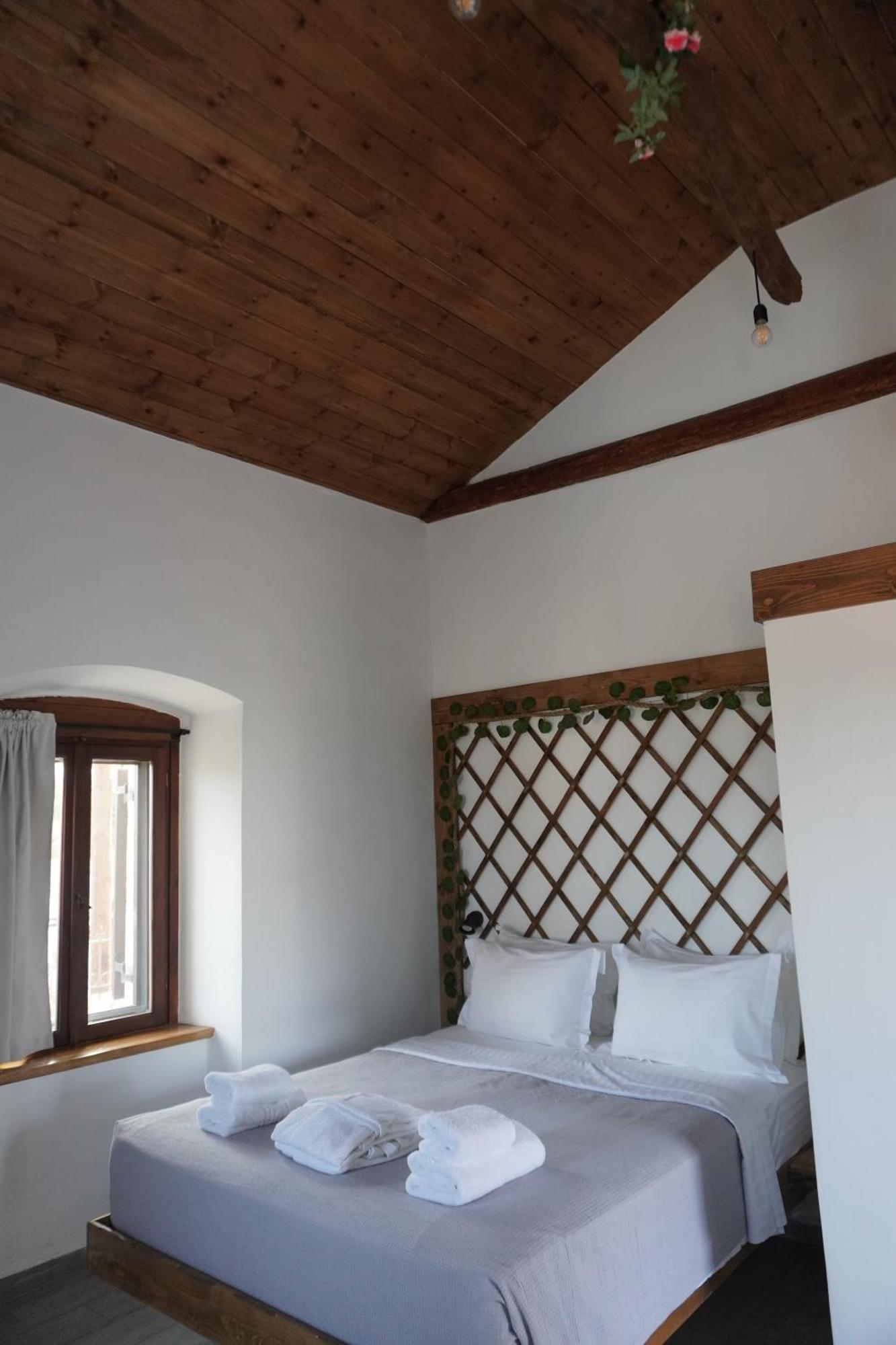 Elia Luxury Rooms Areopoli Eksteriør billede